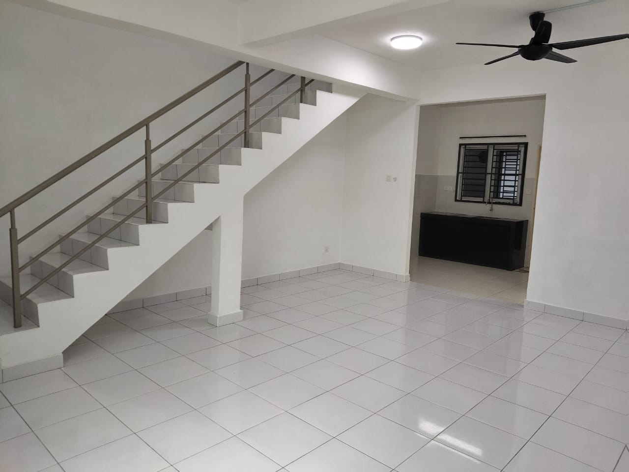 Cozy and Cheap Rental-Double Storey House@Laman Indah, Kangkar Pulai-RM1,650 - Image 3