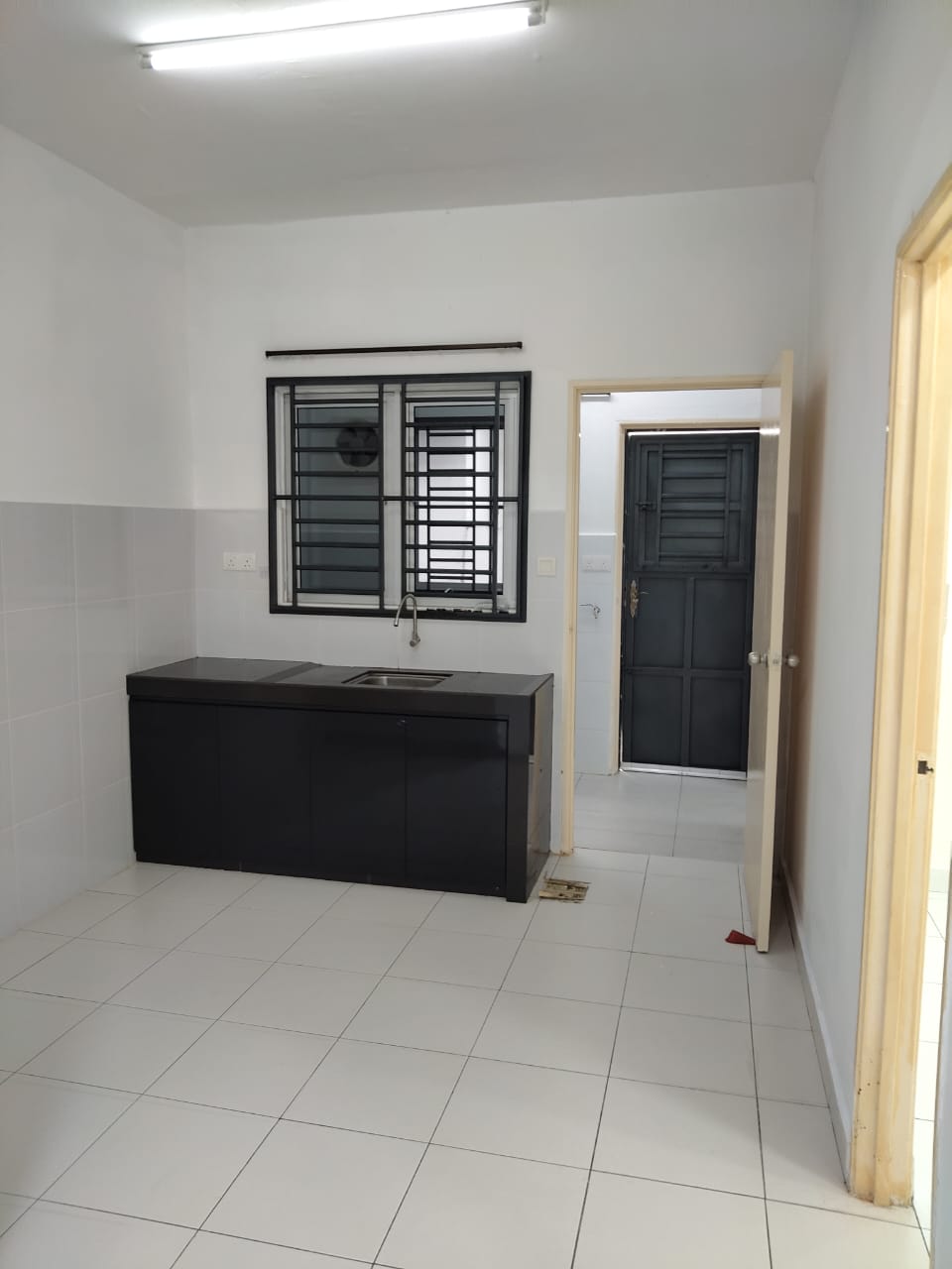 Cozy and Cheap Rental-Double Storey House@Laman Indah, Kangkar Pulai-RM1,650 - Image 5
