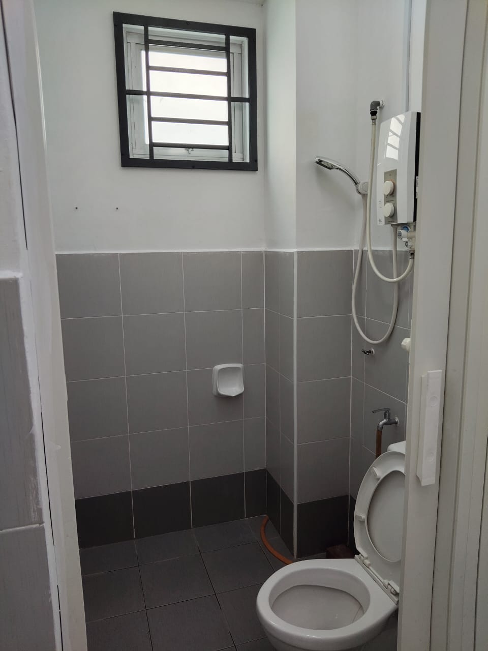 Cozy and Cheap Rental-Double Storey House@Laman Indah, Kangkar Pulai-RM1,650 - Image 14