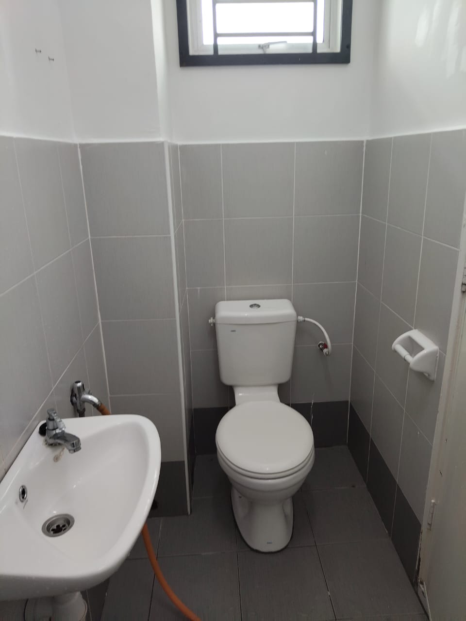 Cozy and Cheap Rental-Double Storey House@Laman Indah, Kangkar Pulai-RM1,650 - Image 11