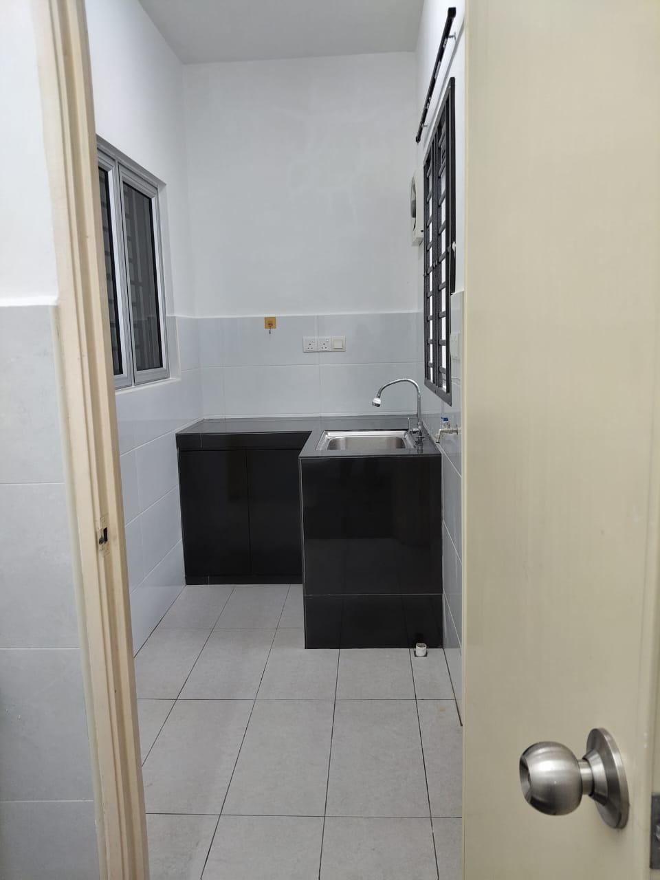 Cozy and Cheap Rental-Double Storey House@Laman Indah, Kangkar Pulai-RM1,650 - Image 6