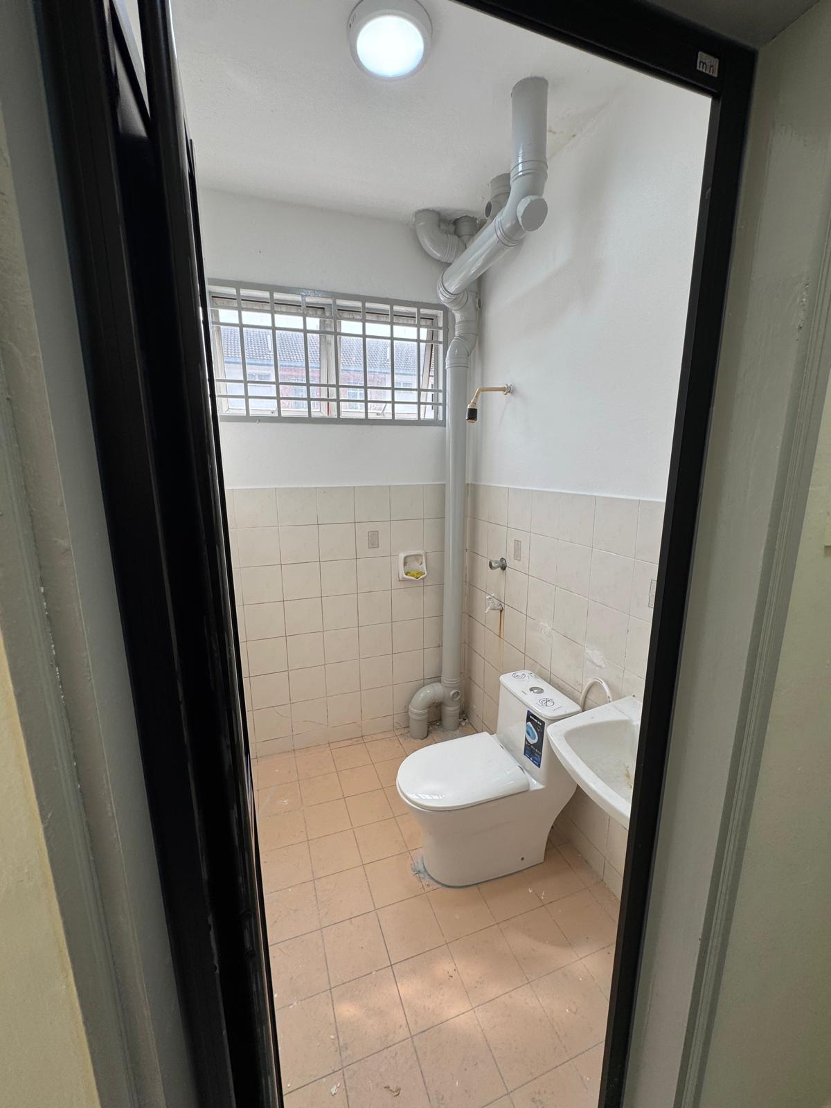 Bathroom - Sri Putra Apartment for Rent Bandar Putra Kulai | RM1,000 - Image 8