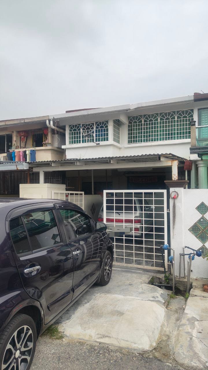 🔥 TOWNHOUSE KLANG UNTUK DIJUAL | TAMAN DATO’ DAGANG | RM225K | 3 BILIK - Image 1