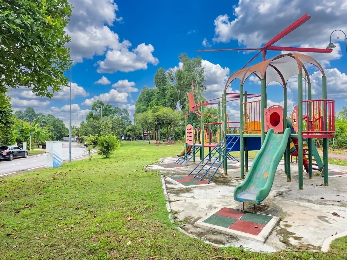 FREEHOLD 2 STOREY BUKIT JELUTONG | 4 BILIK | 4 PARKING | RM795K  - Image 2