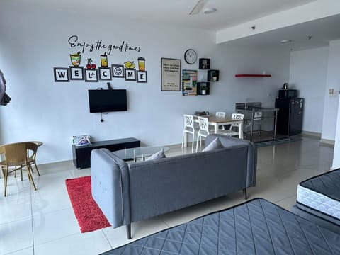 Modern SOHO at Trefoil Setia Alam - Fully Equipped & Ready to Move In