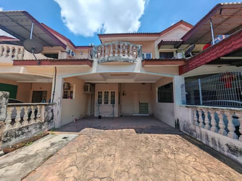 SPPK Panorama Lapangan Perdana 2 Storey Terrace House For Sale