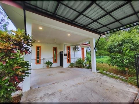 Single Storey Bungalow Bandar Tasik Senangin, Mahkota Hills, Lenggeng – Free Facing, Freehold