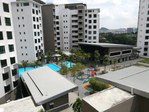 3Bedroom with 2 bathroom partially furnished low density apartment with lake view and 2 covered parking. 1200 sqft Tasik Vista Residence in Lake Valley BTHO Cheras.